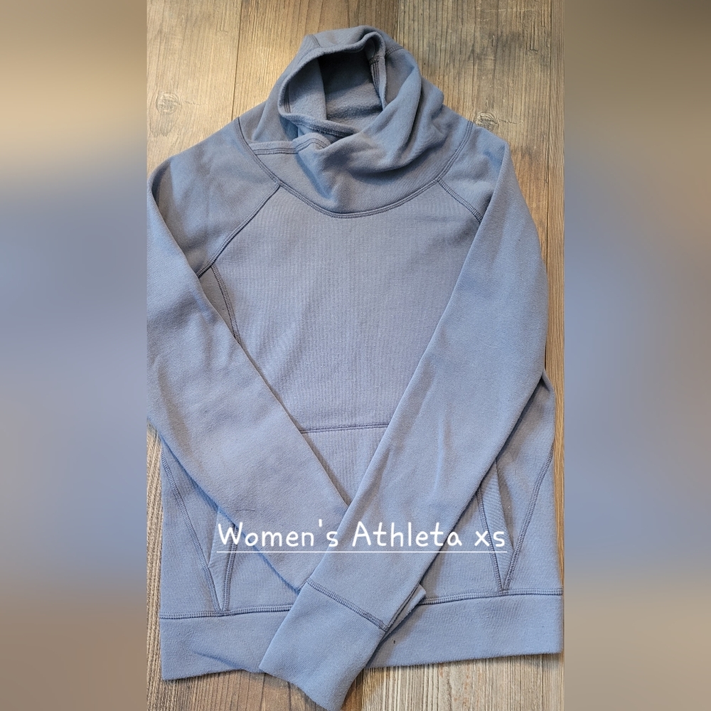 Athleta long sleeve